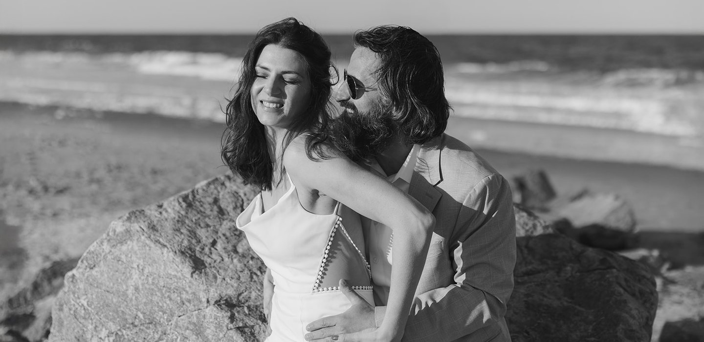 wedding couple on beach